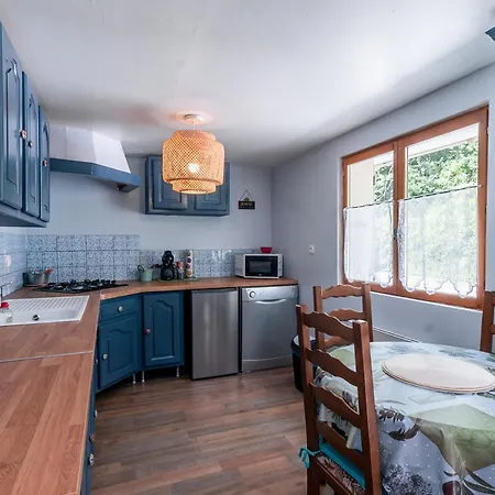 Au Bois D'epenin - Et بيت للعطل